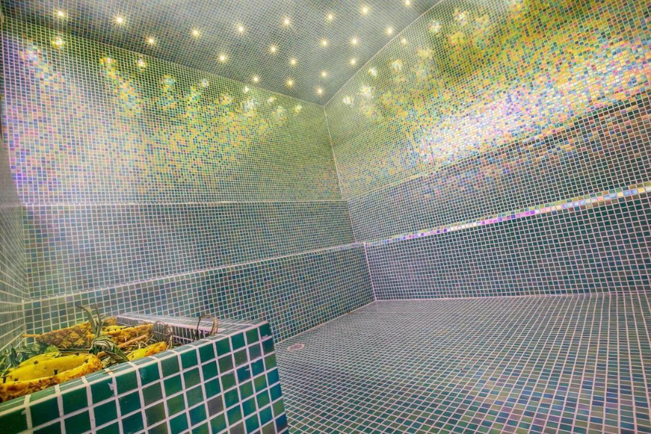 Hotel V1501 Pasto Eksteriør bilde The interior of the steam room