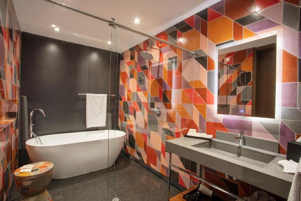 Hotel V1501 Pasto Eksteriør bilde Bathroom